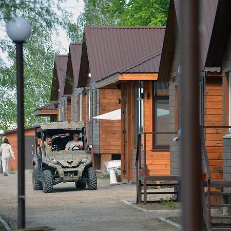 Recreational Center Rezidentsiya Ξενοδοχείο Yahotyn Εξωτερικό φωτογραφία
